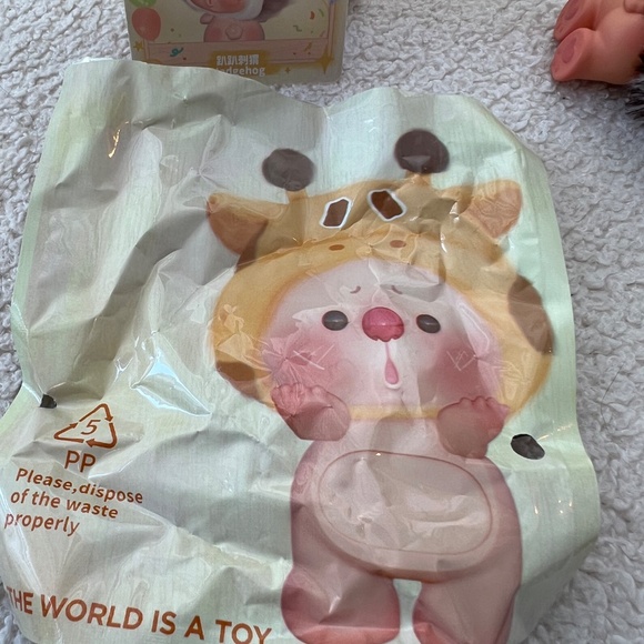 JATOYS Animal Party Blind Box Figure – Hedgehog - Picture 6 of 12